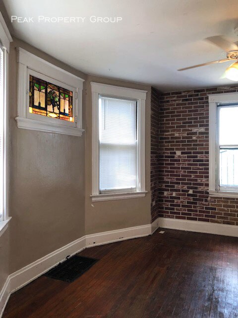 Building Photo - 2319 Rohs St