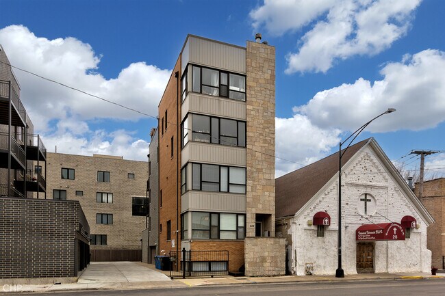 Foto del edificio - 224 S Oakley Blvd