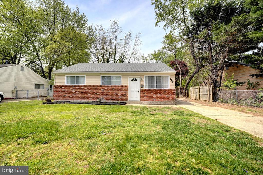 Primary Photo - 112 Mitscher Rd
