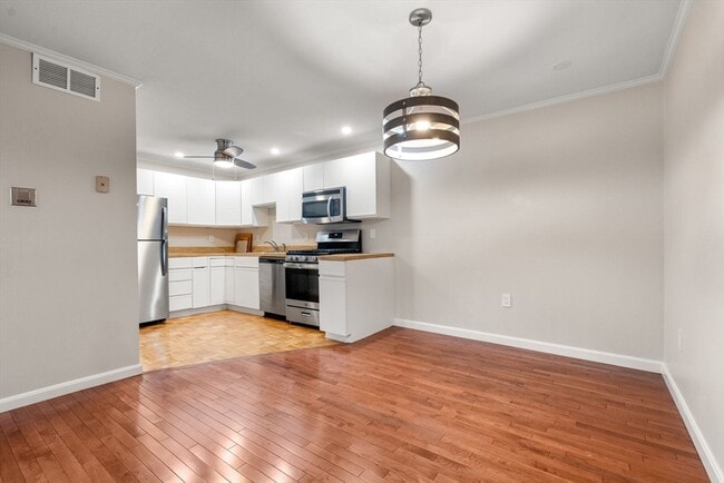 Foto del edificio - 1216 Vfw Pky