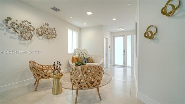Foto del edificio - 10360 NW 68th Terrace