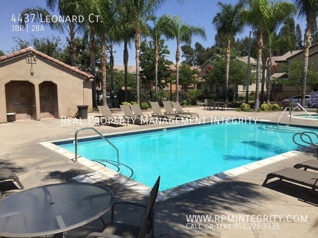Building Photo - Northern Riverside home in gated community