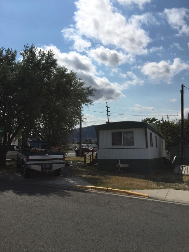 Primary Photo - 804 Phoenix Rd