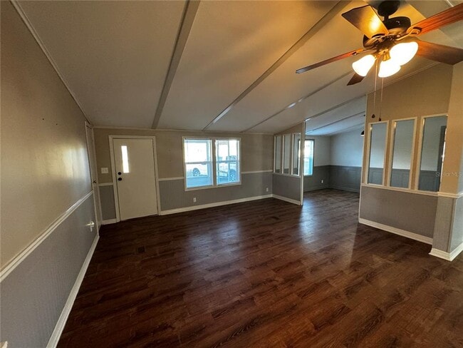 Foto del edificio - 2484 Gator Ln