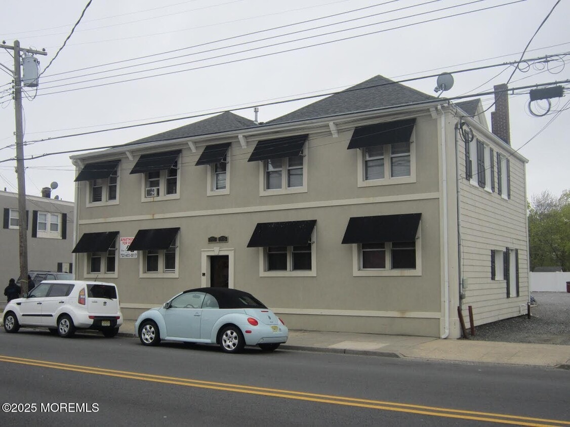 Primary Photo - 208-212-212 Shrewsbury Ave