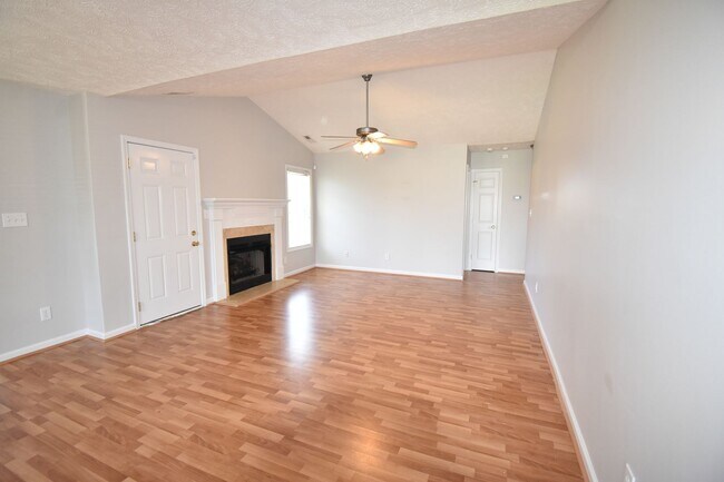 Building Photo - Coming Soon! 3 Bedroom and 2 Bath Home- Bonus Room (No Pets)