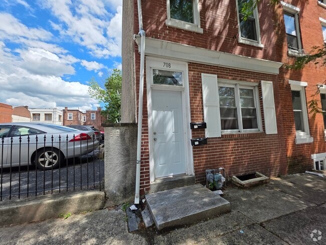 Building Photo - 708 Swede St