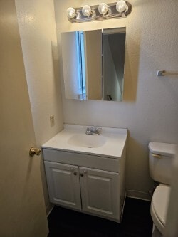 Building Photo - 504 Jeanell Dr