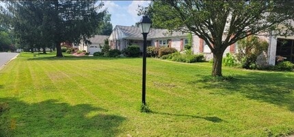 Building Photo - 147 Candlewick Dr