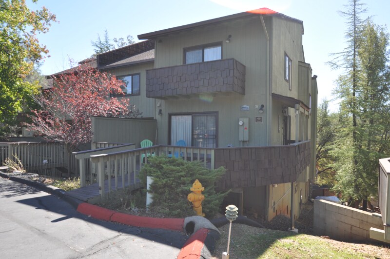 Primary Photo - 12735 Junipero Serra Way