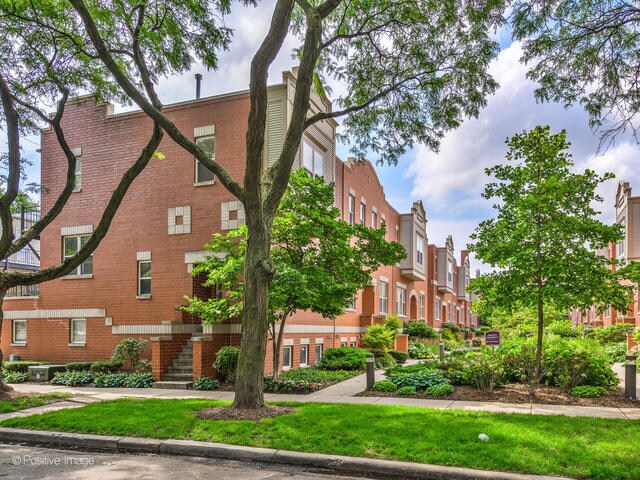 Foto del edificio - 3641 W Cornelia Ave