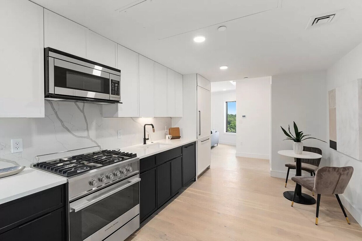 Parking Included + Amenities + 1.5 Month F... - Parking Included + Amenities + 1.5 Month F...