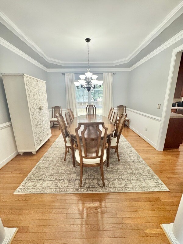 Building Photo - 9342 Summer Oak Dr