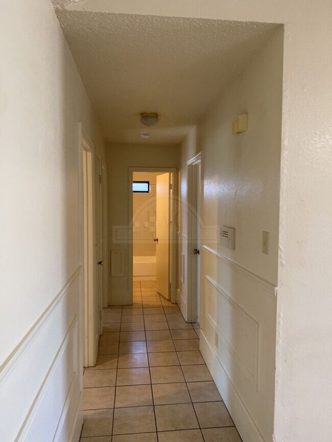 Foto del edificio - 2001 Meadowbrook Dr