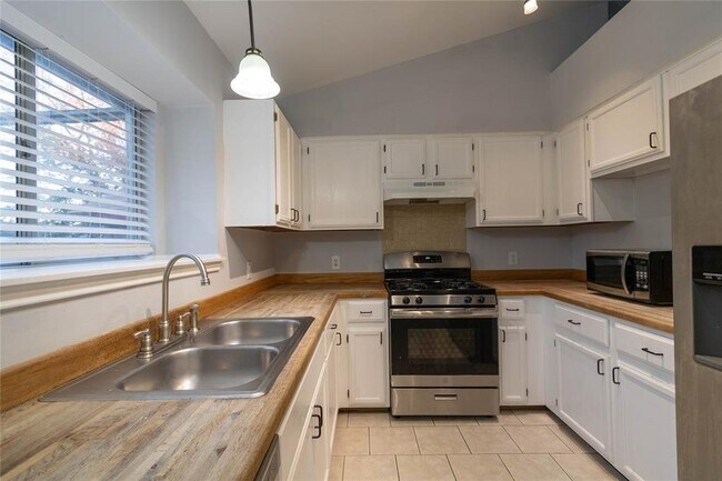 Building Photo - 2110 Rick Whinery Drive, Austin, TX 78728 ...