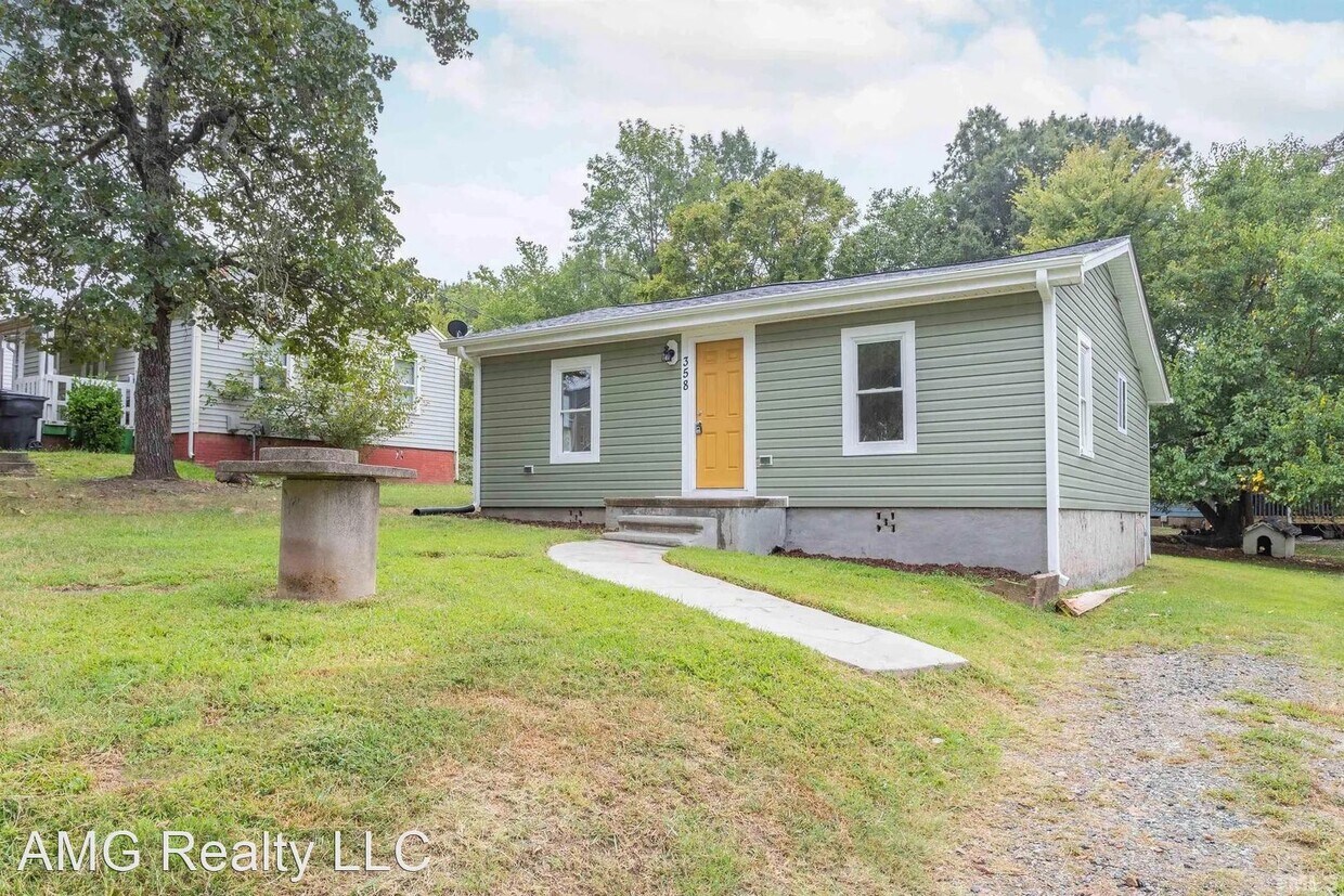 Primary Photo - 2 br, 1 bath House - 358 Austin St