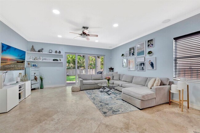 Foto del edificio - 853 SW 11th Ct