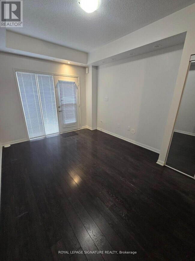 Photo du bâtiment - 250 Sunny Meadow Blvd
