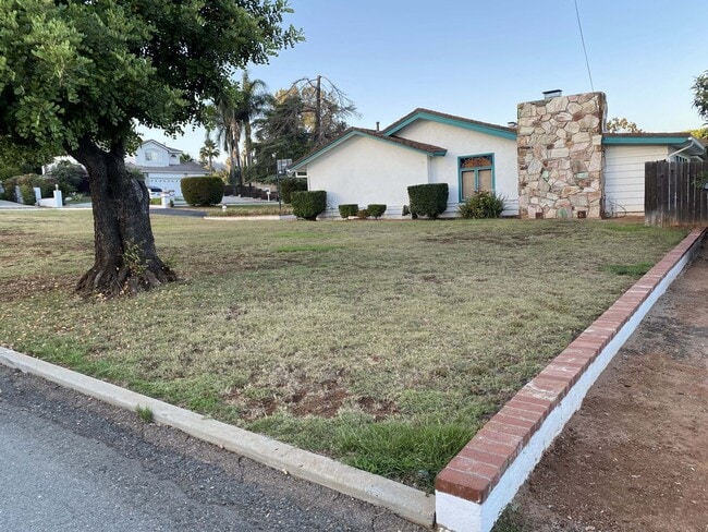 Building Photo - Spacious and Renovated Ranch-Style Home in...