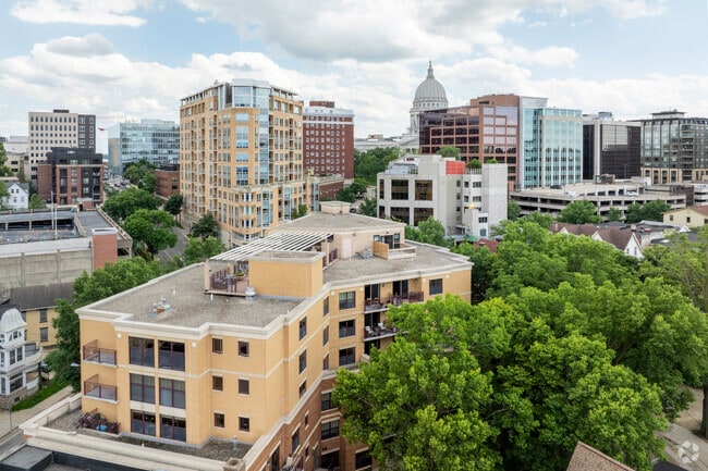 Aerial Context - Hamilton Plaza
