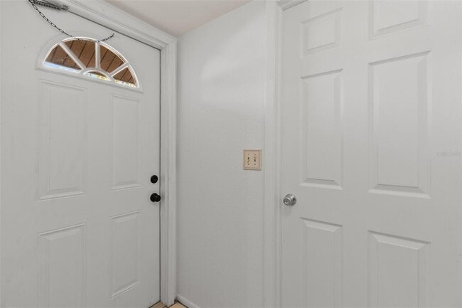 Building Photo - 5628 Linksman Pl