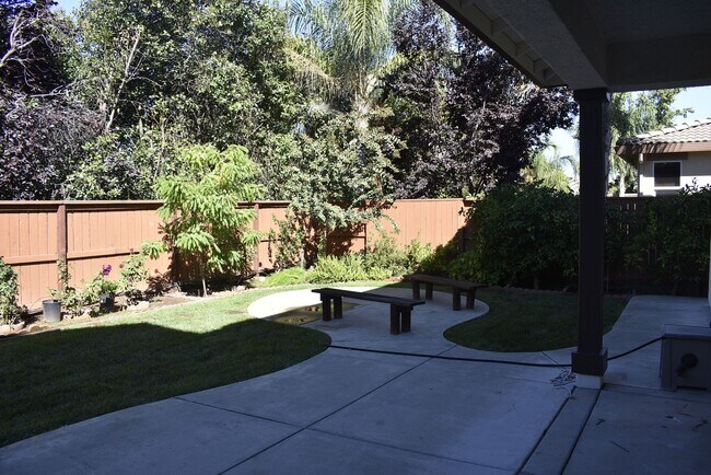Building Photo - 1806 Sorenson Dr