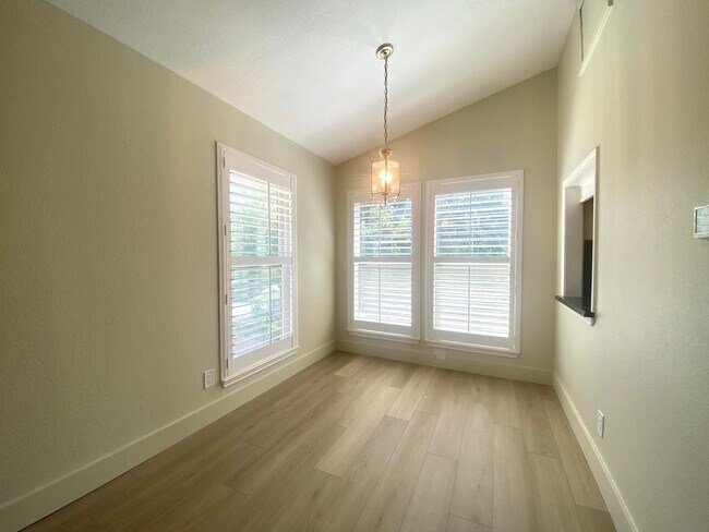 Foto del edificio - 2500 Quarry Rd