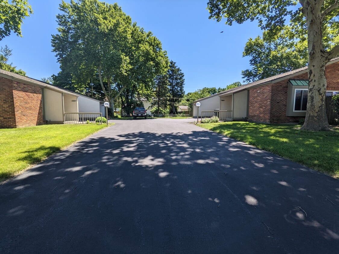 4798 Moreland Dr W Unit 4798 Moreland Dr, Columbus, OH 43220