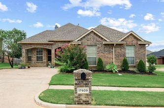 Building Photo - 17609 Sunburst Ct