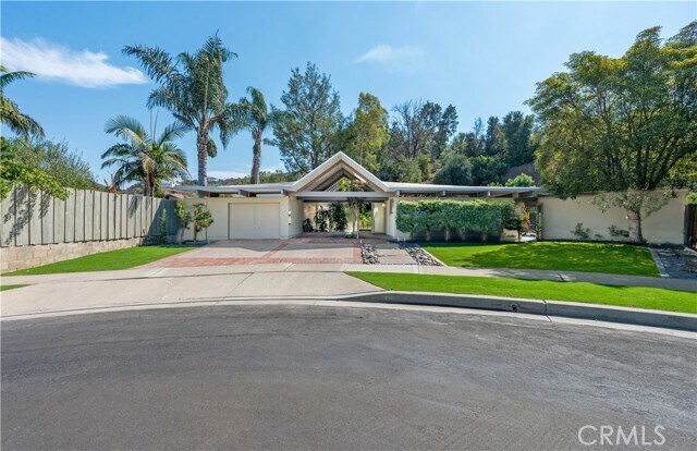 Foto del edificio - 4924 E Elsinore Ave