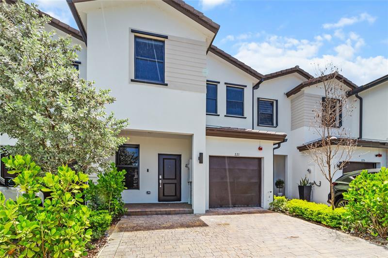 Foto principal - 221 SW 159th Way