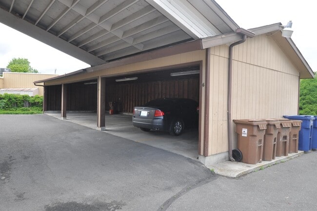 Building Photo - 2307 W Cleveland Ave