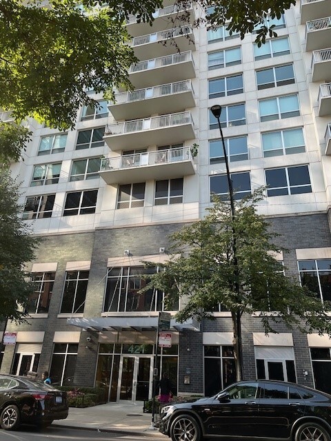 Foto del edificio - 421 W Huron St