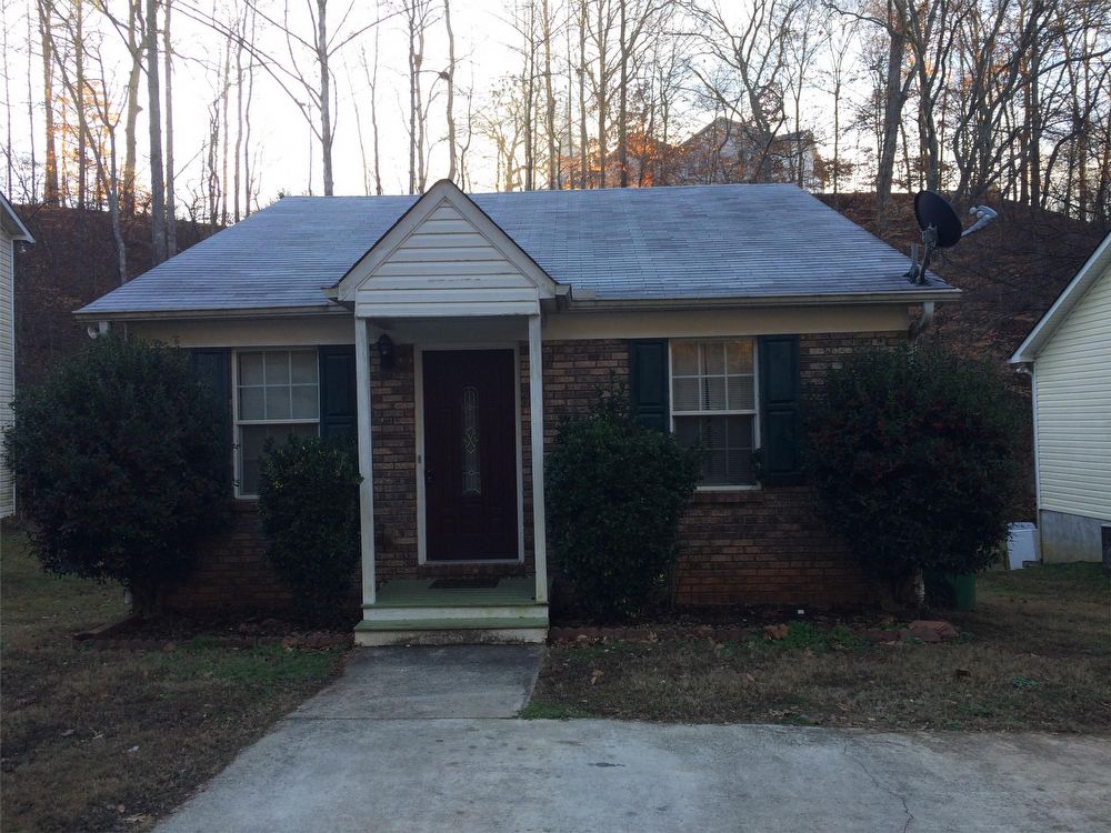 Primary Photo - 440 Lakeview Dr