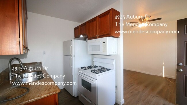 Foto del edificio - 4925 Auburn Dr