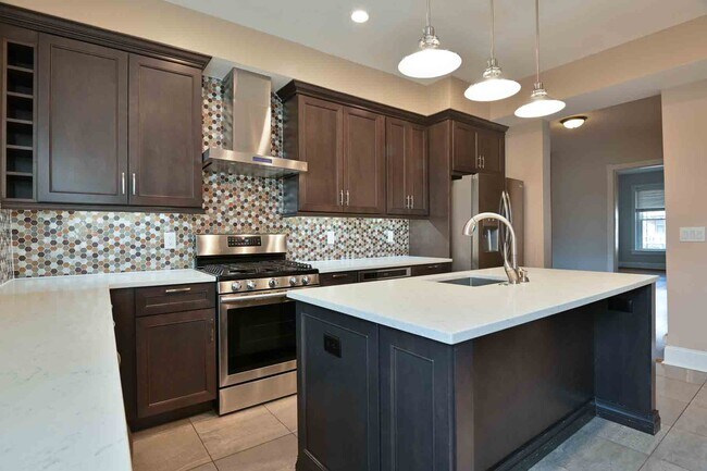 Foto del edificio - 821 8th St NE