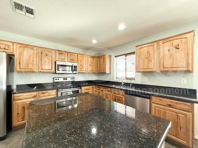 Building Photo - 311 E Bradstock Way
