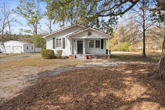 Foto del edificio - Spacious 2-Bedroom, 1-Bathroom Home in Ric...