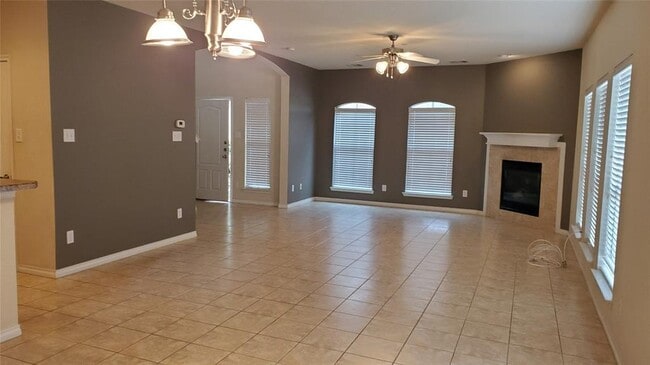 Building Photo - 6048 Pisa Ln