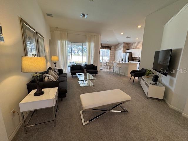 Foto del edificio - 8212 Fan Palm Way