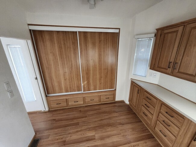 Foto del edificio - 872 N Mountain Brush Dr