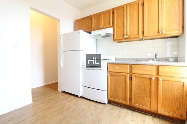 Foto del edificio - 17 AVENUE