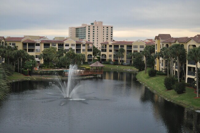 Building Photo - 200 Uno Lago Dr