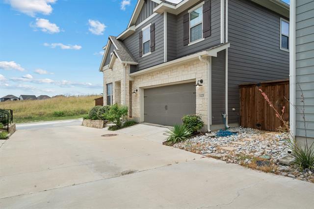 Foto del edificio - 14225 Walsh Ave