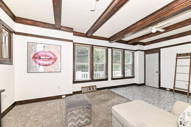 Foto del edificio - 3240 W Juneau Ave