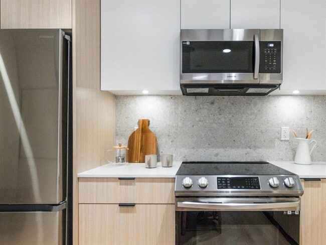 Building Photo - 20769 Fraser Hwy