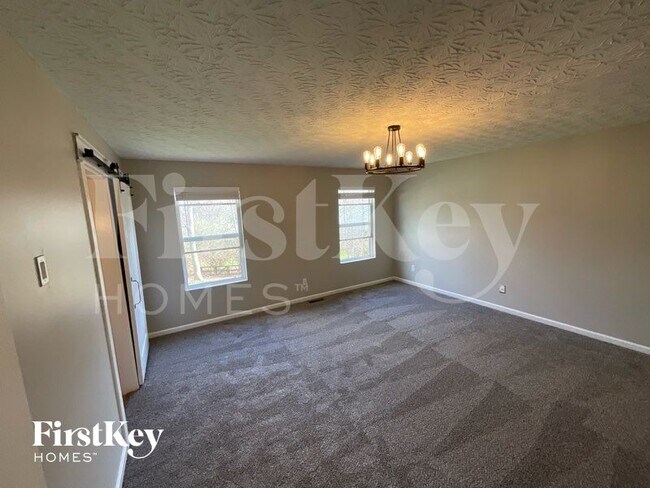 Foto del edificio - 671 McCormick Ln