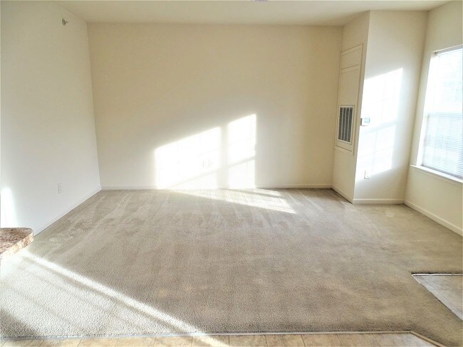 Foto del edificio - 998 Hammon Ave
