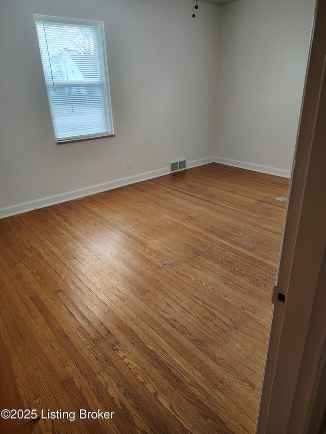 Building Photo - 4225 Norbourne Blvd