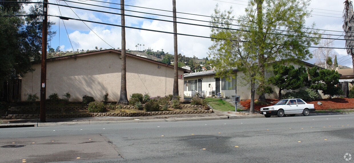 Foto del edificio - 1302 N Cuyamaca St